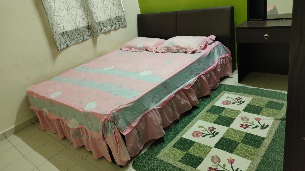 Muslim Dinaim Homestay Танджунґ-Малім Екстер'єр фото