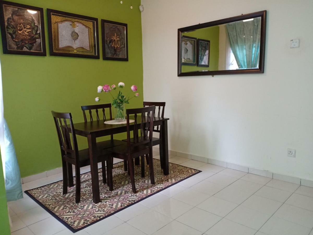 Muslim Dinaim Homestay Танджунґ-Малім Екстер'єр фото