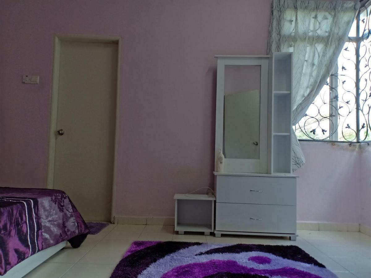 Muslim Dinaim Homestay Танджунґ-Малім Екстер'єр фото